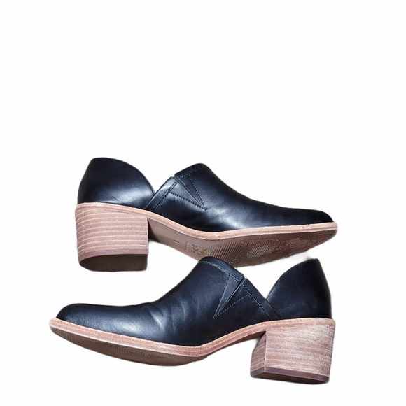 SOLD IN ANOTHER PLATFORM Brady Lowcut Bootie - Picture 6 of 12